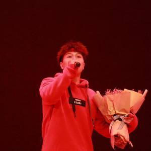 女星露点AV在线看
